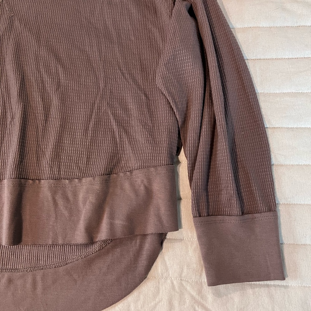 Comfortable Blouse - Picture 5 of 8
